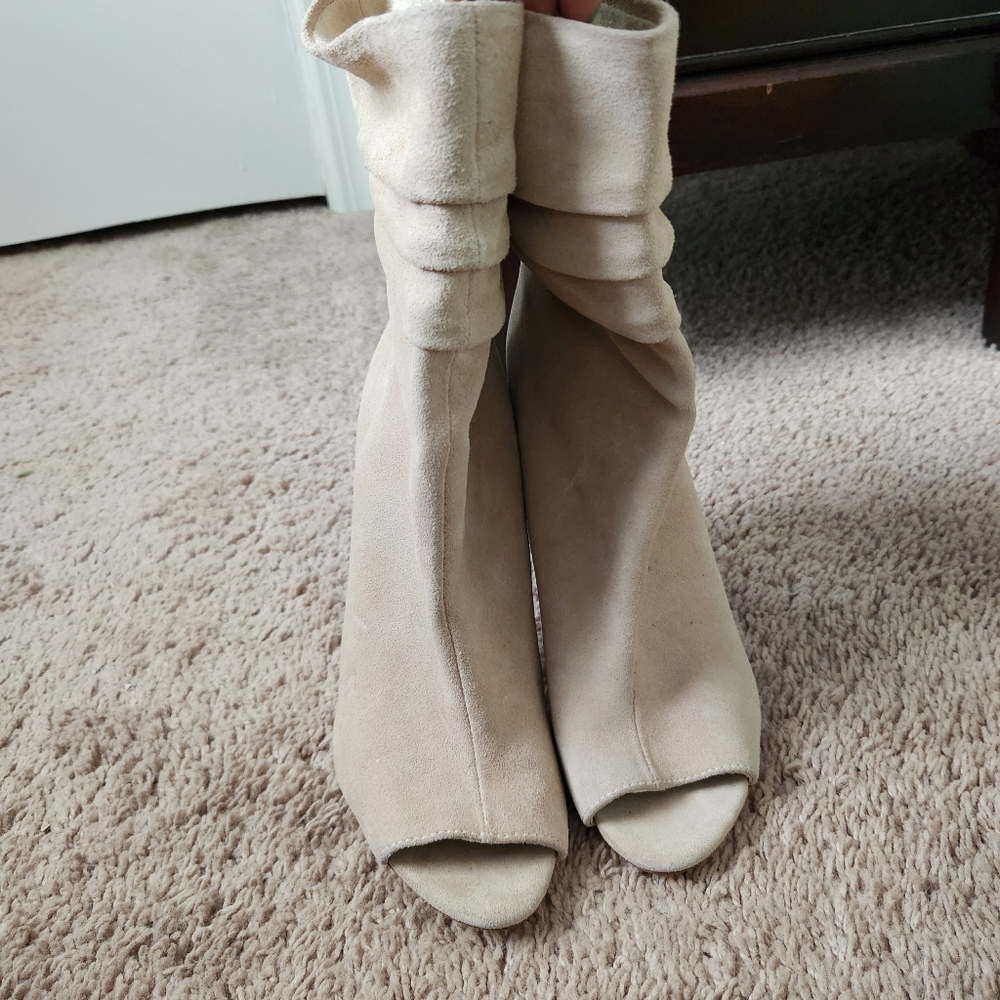 🆕️New Halston peep toe heels